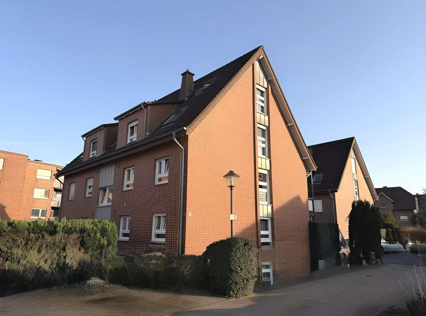 Immobilie in Selm - Gepflegtes 6-Parteienhaus in zentraler Lage von Selm - Bild 2