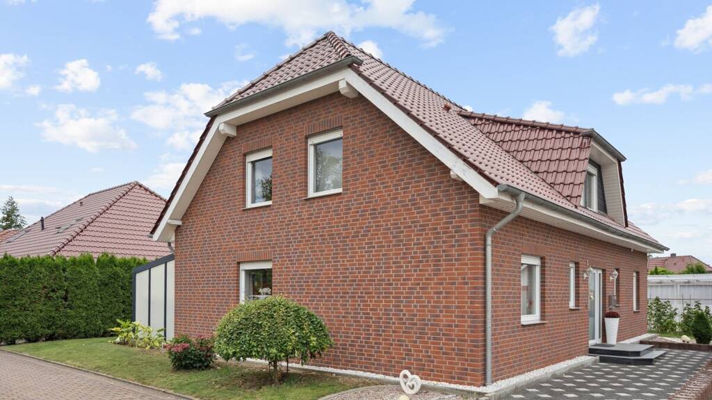 Einfamilienhaus zum Kauf provisionsfrei 495.000 € 13 Zimmer 197,3 m² 623 m² Grundstück Gronau Gronau (Leine) 31028