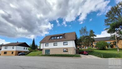 Haus zum Kauf 235.000 € 11 Zimmer 340 m² 599 m² Grundstück Saalfeld Saalfeld/Saale 07318