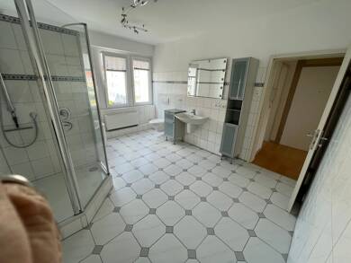 Wohnung zur Miete 900 € 3 Zimmer 113 m² Geschoss 1/3 frei ab 01.08.2025 Hildesheim 31139