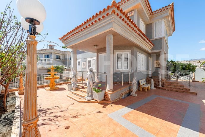 Villa zum Kauf 1.000.000 € 3 Zimmer 364 m²<br/>Wohnfläche 449 m²<br/>Grundstück ab sofort<br/>Verfügbarkeit San Bartolome de Tirajana 35100