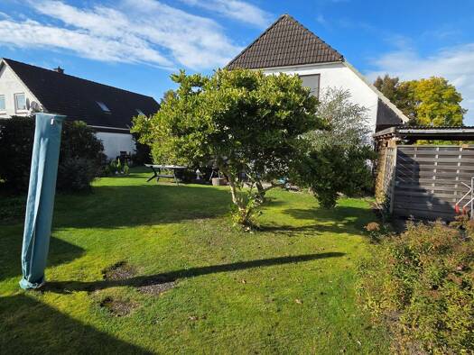 Mehrfamilienhaus zum Kauf 249.000 € 8 Zimmer 216 m² 900 m² Grundstück frei ab 01.04.2027 Tannenweg 14 Uthlede Hagen im Bremischen 27628
