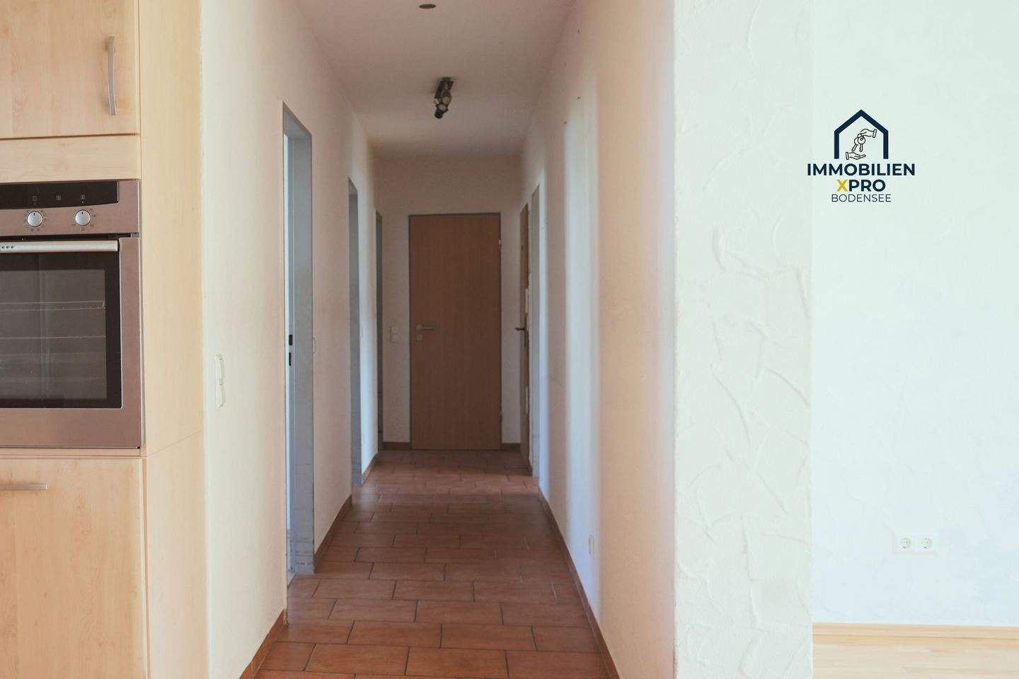 Immobilie in Hilzingen - 4-Zimmer-EG-Wohnung mit Gartenzugang, Balkon und Garage in ruhiger Lage von Hilzingen - Bild 3