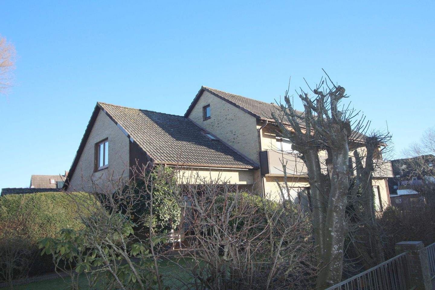 Immobilie in Büsum - Großzügiges Haus mit einer Hauptwohnung und 2 Appartements – vielseitig nutzbar - Bild 3