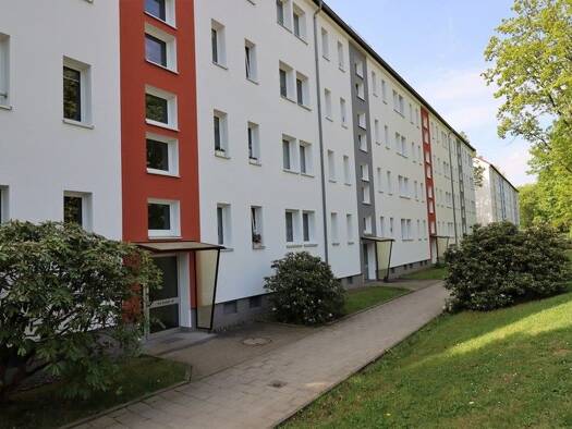 Wohnung zur Miete 360 € 3 Zimmer 58 m² 2. Geschoss frei ab sofort Am Karbel 45 Altendorf Altendorf 09116