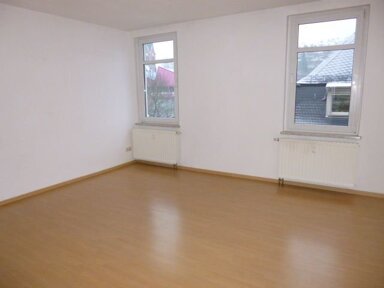 Wohnung zur Miete 210 € 1 Zimmer 39 m² 2. Geschoss frei ab sofort Greiz Greiz 07973