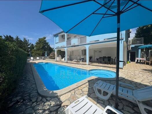 Haus zum Kauf 698.000 € 180 m² 1.025 m² Grundstück Novalja 53291