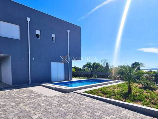 Haus zum Kauf 470.000 € 3 Zimmer 227 m² Vir