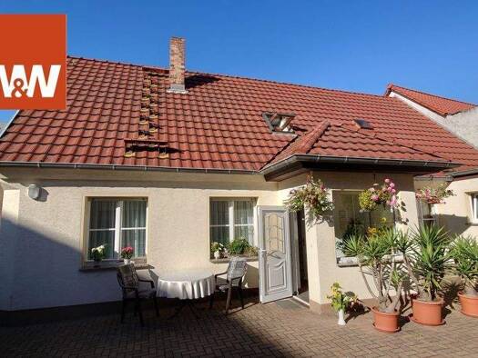 Doppelhaushälfte zum Kauf 99.900 € 5 Zimmer 139 m² 906 m² Grundstück Elsterwerda 04910