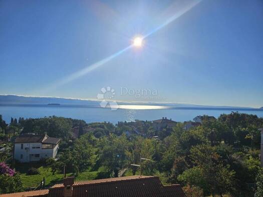 Haus zur Miete 1.600 € 6 Zimmer 200 m² Opric, Opatija - Okolica Oprić
