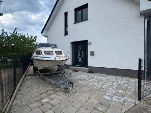 Doppelhaushälfte zur Miete 2.000 € 4 Zimmer 120 m² 180 m² Grundstück frei ab sofort Uetersen 25436