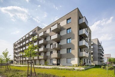 Wohnung zur Miete 957 € 2 Zimmer 62,4 m² 1. Geschoss frei ab sofort Lion-Feuchtwanger-Straße 21A Hellersdorf Berlin 12619