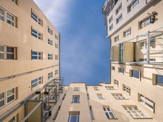 Wohnung zum Kauf provisionsfrei 299.285 € 2 Zimmer 63 m² 5. Geschoss Prenzlauer Berg Berlin 10435