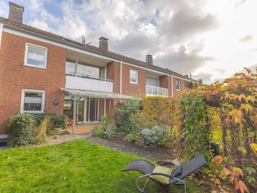 Reihenmittelhaus zum Kauf 255.000 € 4 Zimmer 103,2 m² 206 m² Grundstück frei ab sofort Mitte Menden 58708