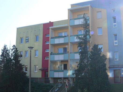 Wohnung zur Miete 245 € 2 Zimmer 48,6 m² 2. Geschoss frei ab sofort An den Pappeln 1 Schmölln 04626