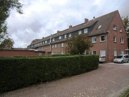 Wohnung zur Miete 621 € 4 Zimmer 114,6 m² 2. Geschoss frei ab sofort Werdumer Straße 106, DG links Neuengroden Wilhelmshaven 26386
