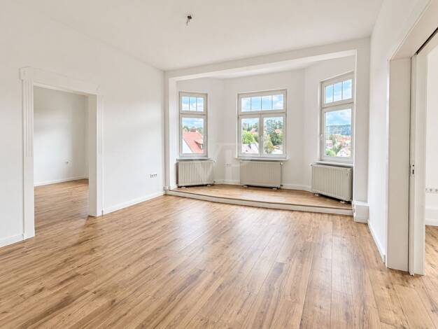 Wohnung zur Miete 996 € 5 Zimmer 137,2 m² frei ab sofort Zella-Mehlis 98544