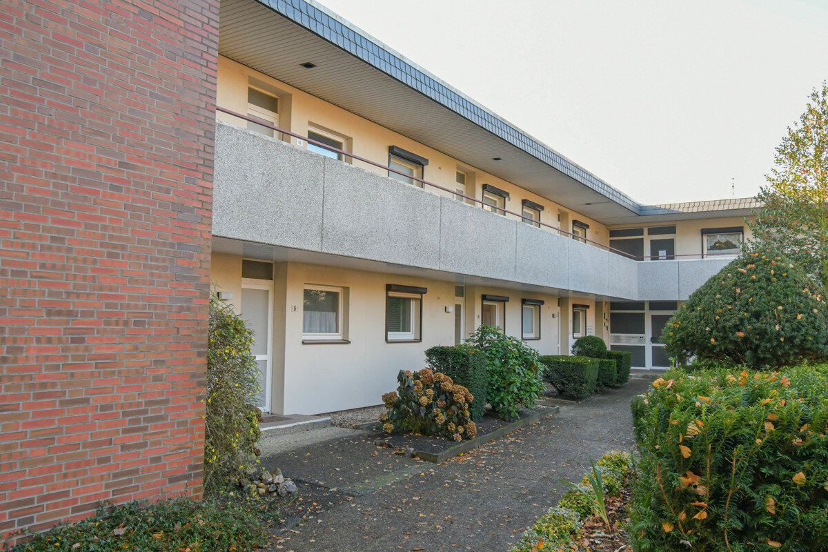 Wohnung zur Miete 590 € 1,5 Zimmer 44 m²<br/>Wohnfläche 1.<br/>Geschoss 01.01.2025<br/>Verfügbarkeit Sandkrug II Hatten 26209