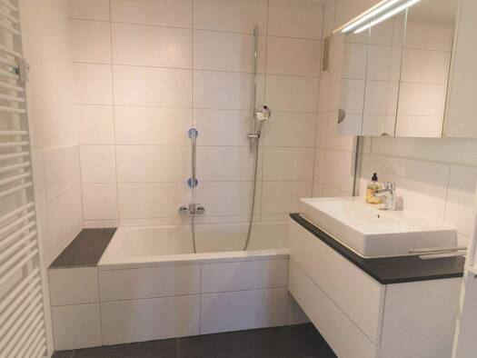 Wohnung zum Kauf 278.000 € 3,5 Zimmer 80 m² frei ab 01.02.2026 Pfullingen 72793