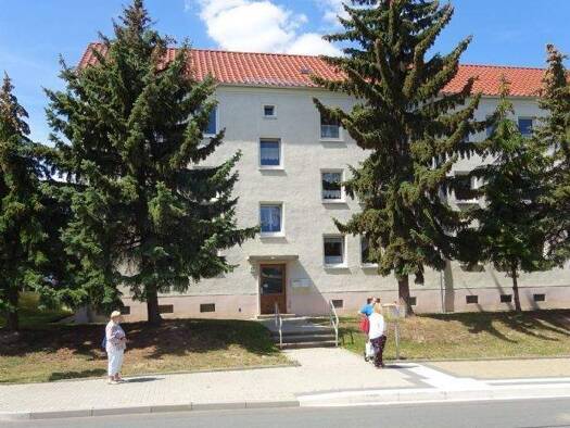 Wohnung zur Miete 390 € 3 Zimmer 60,3 m² 2. Geschoss frei ab sofort Zeitzer Straße 81 Weißenfels 06667