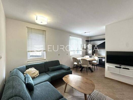 Wohnung zur Miete 1.200 € 3 Zimmer 80 m² 2. Geschoss Stoja Monte Zaro - Stoja