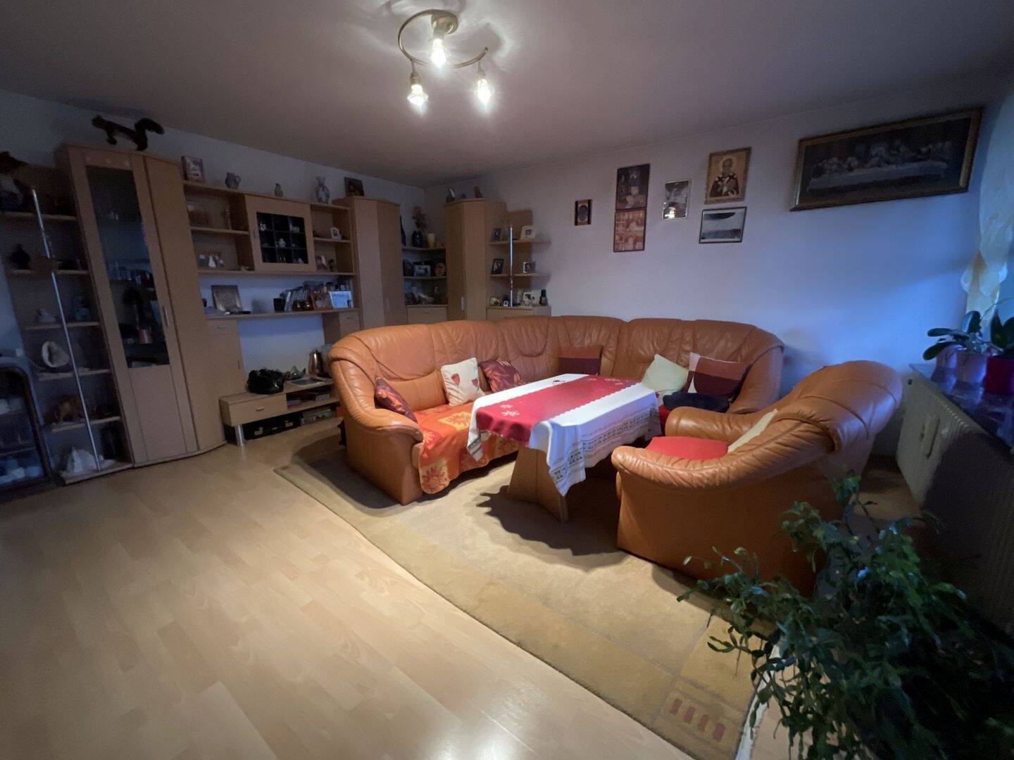 Immobilie in Fulda - Lichtdurchflutete Eigentumswohnung mit zwei Balkonen  in zentraler Stadtlage                  , solide Kapitalanlage  mit nachhaltigem Wertpotenzial - Bild 3