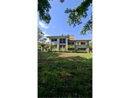 Villa zum Kauf 250.000 € 4 Zimmer 304 m² 2.454 m² Grundstück Forcarei 36550