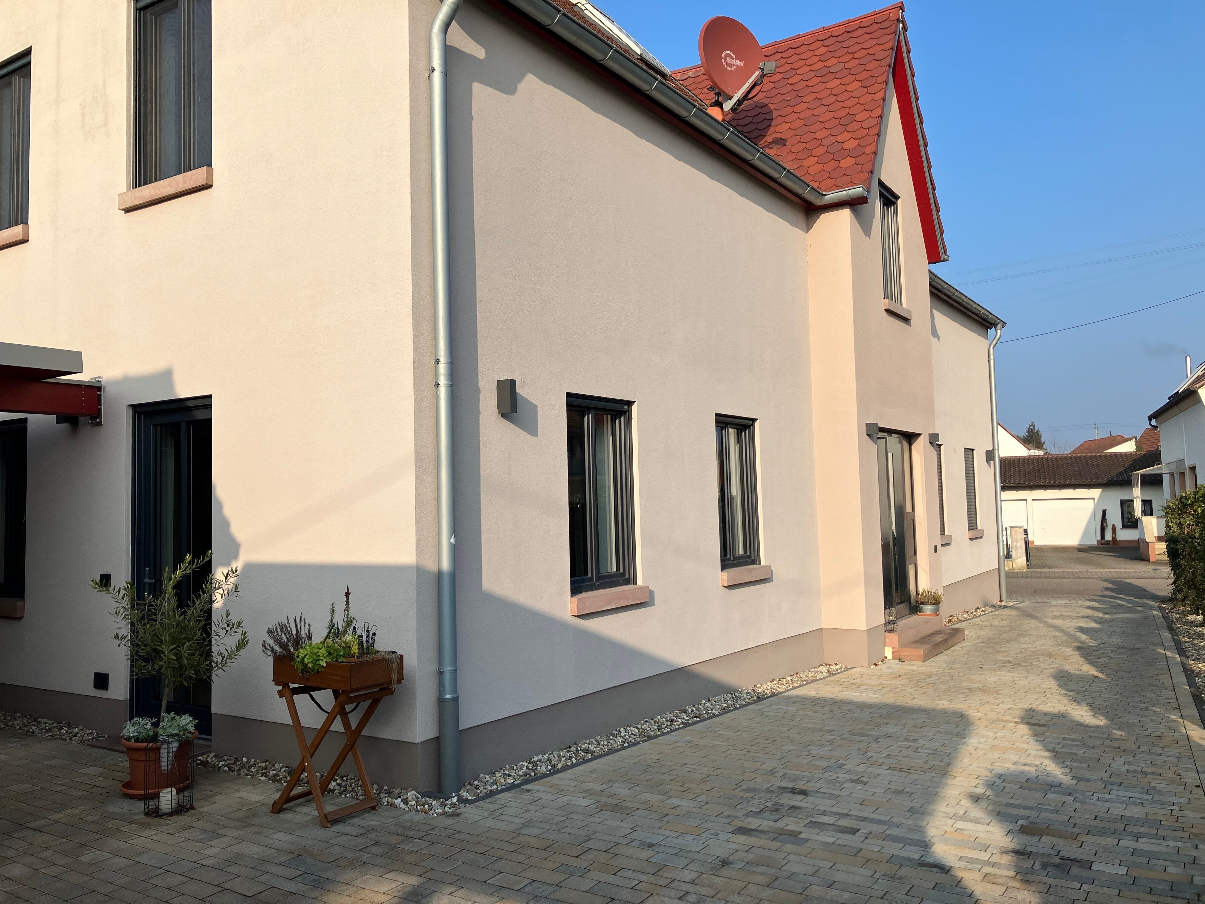 Terrassenwohnung zur Miete 870 € 2 Zimmer 82 m²<br/>Wohnfläche 2.<br/>Geschoss ab sofort<br/>Verfügbarkeit Schafgartendamm 13 Leimersheim 76774