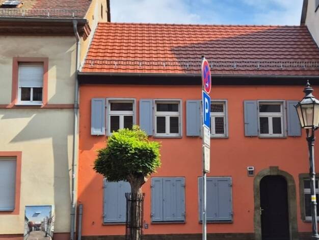 Reihenmittelhaus zum Kauf 89.000 € 5 Zimmer 112 m² 320 m² Grundstück Pegau Pegau 04523