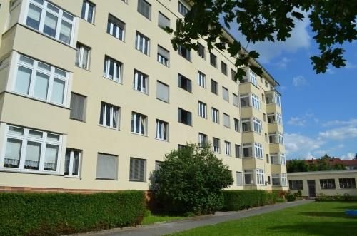 Wohnung zur Miete 648 € 3 Zimmer 64,8 m²<br/>Wohnfläche 4.<br/>Geschoss 01.01.2025<br/>Verfügbarkeit Zwickauer Straße 65 Marienbrunn Leipzig 04277