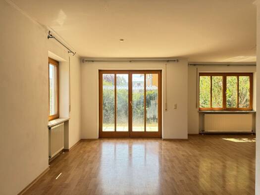 Doppelhaushälfte zur Miete 1.290 € 6 Zimmer 165 m² 323 m² Grundstück frei ab sofort Haidhof Riedenburg 93339