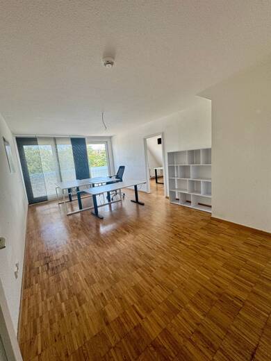 Wohnung zur Miete 605 € 2 Zimmer 45,9 m² Dachgeschoss, 2. Geschoss frei ab sofort Theodor-Heuss-Str. 66a Theodor-Heuss-Straße Göttingen 37075