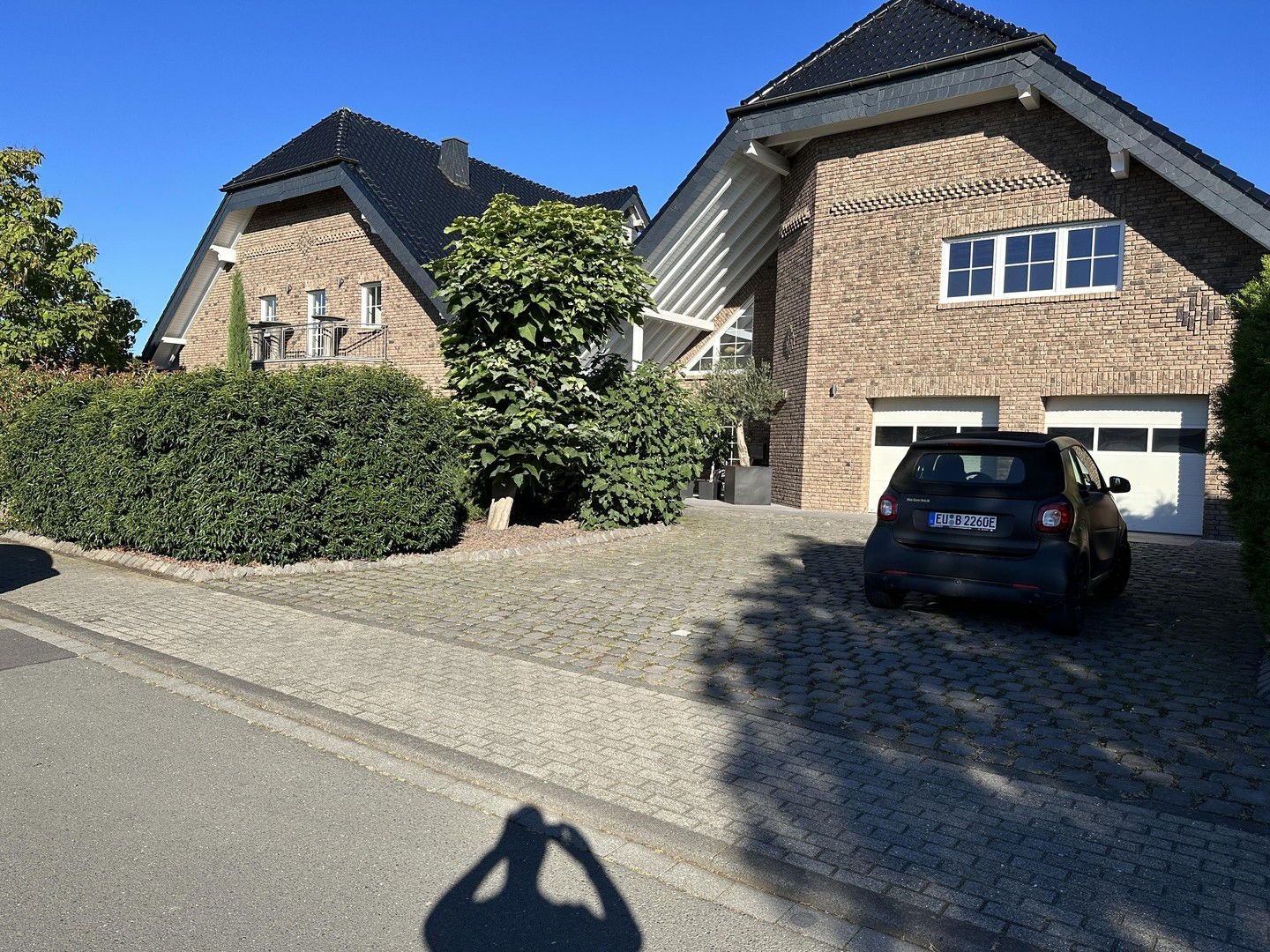 Villa zum Kauf provisionsfrei 1.480.000 € 45 Zimmer 1.079 m²<br/>Wohnfläche 2.000 m²<br/>Grundstück Großbüllesheim Euskirchen 53881