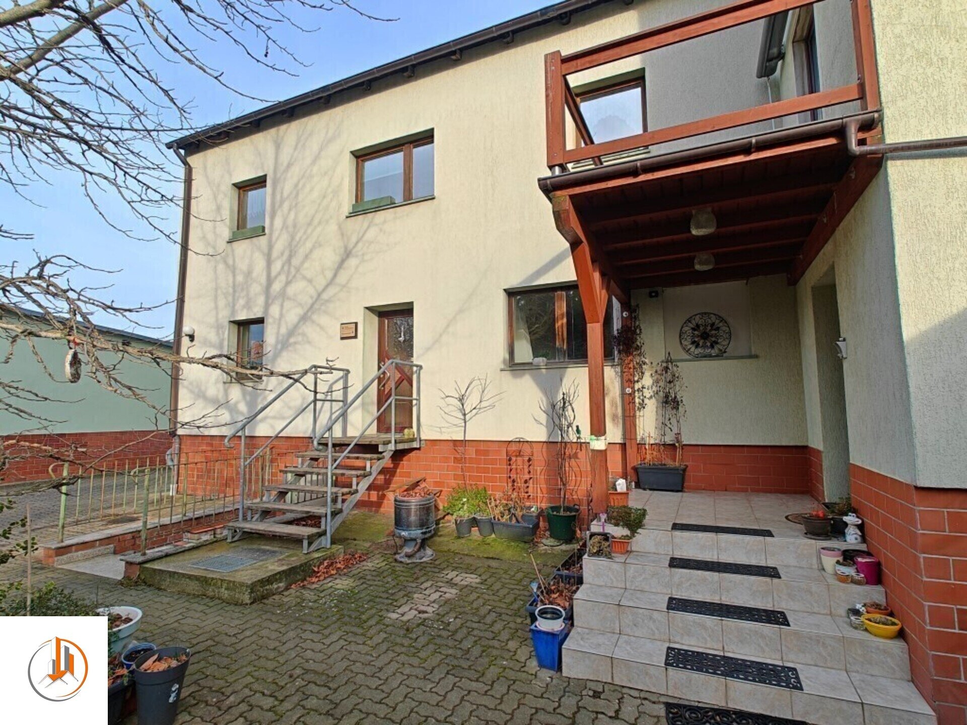 Haus zum Kauf 8 Zimmer 282,4 m²<br/>Wohnfläche 3.036 m²<br/>Grundstück ab sofort<br/>Verfügbarkeit Hollehochstraße 34A Niederndodeleber Straße Magdeburg 39110