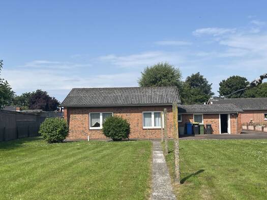Einfamilienhaus zum Kauf 139.000 € 3 Zimmer 75,3 m² 1.078 m² Grundstück Süderdeich 25764