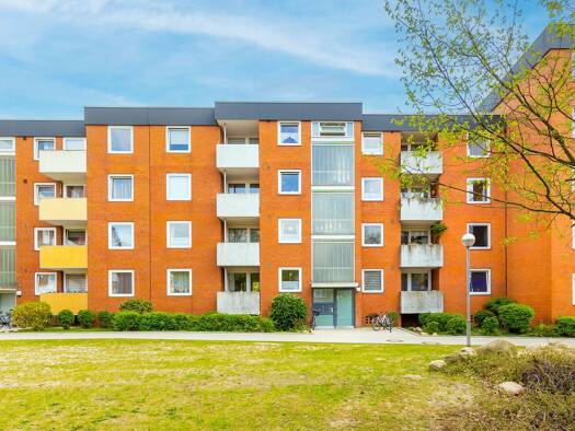 Wohnung zur Miete 740 € 3 Zimmer 81,8 m² 2. Geschoss frei ab 01.10.2025 Am Königsberg 8 Uelzen 29525