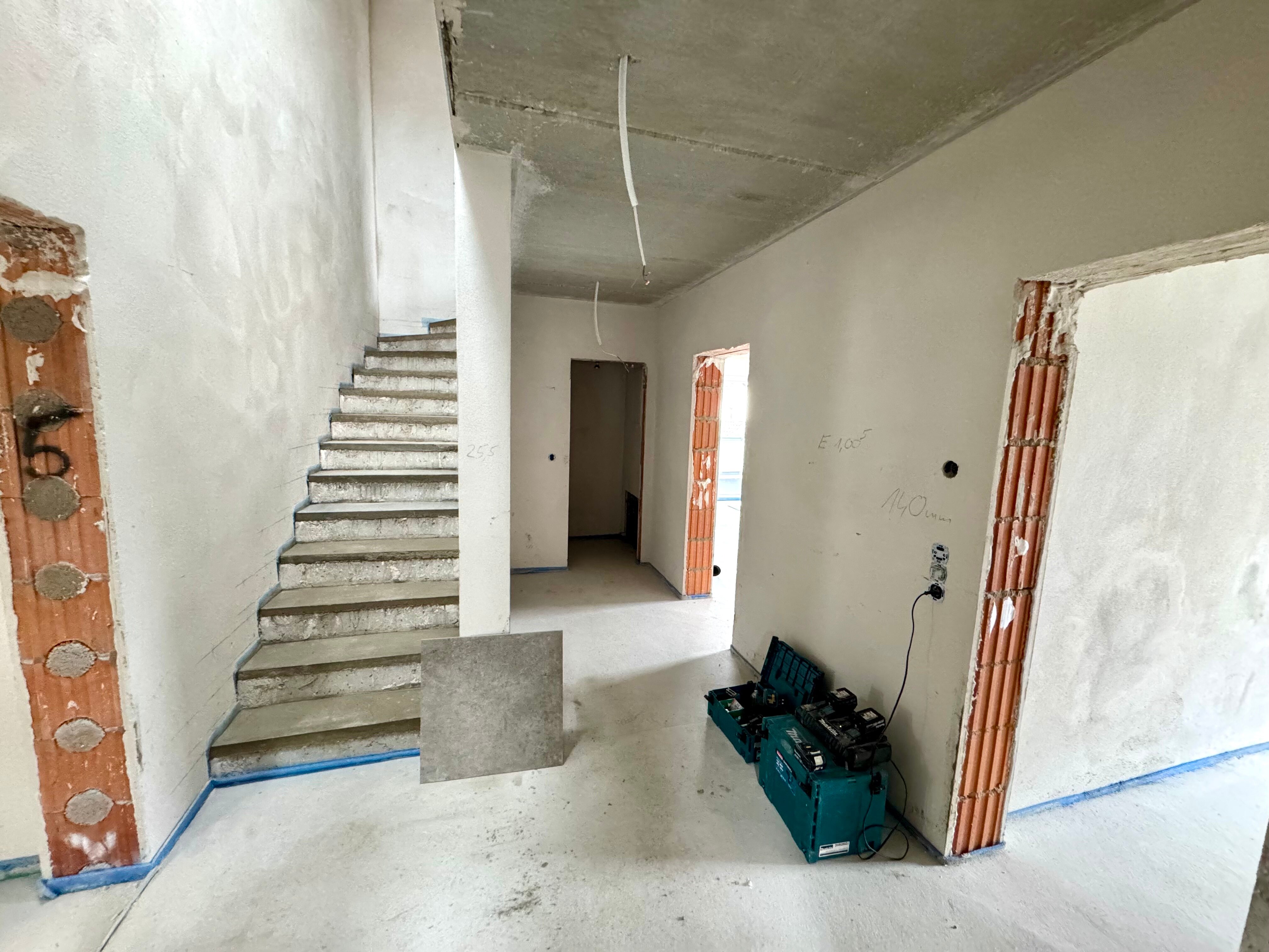 Maisonette zur Miete 1.044 € 3 Zimmer 92 m²<br/>Wohnfläche 1.<br/>Geschoss 01.04.2025<br/>Verfügbarkeit Schönacher Weg 2 Rain Rain 94369