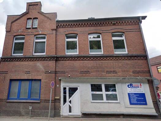 Mehrfamilienhaus zum Kauf 525.000 € 10 Zimmer 277,6 m² 372 m² Grundstück frei ab sofort Kieler Tor 2 Bornhöved 24619