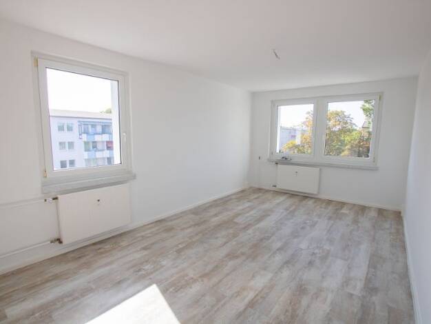 Wohnung zur Miete 439 € 3 Zimmer 62,7 m² 5. Geschoss frei ab 01.11.2026 Saturnstraße 26 Trotha Nord 06118