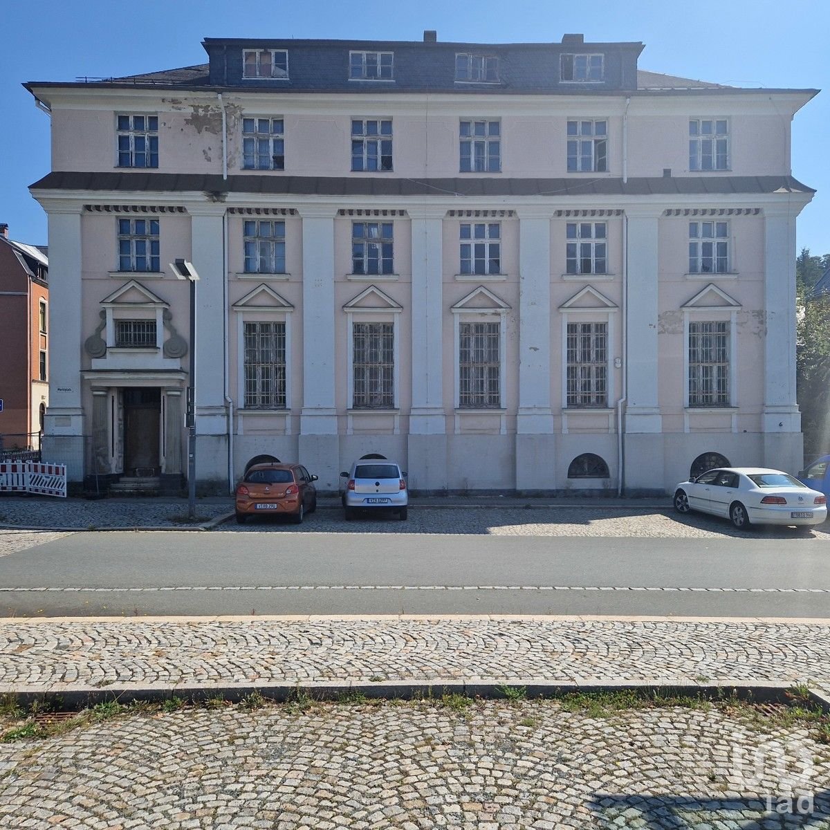 Haus zum Kauf 99.000 € 46 Zimmer 1.240 m²<br/>Wohnfläche 700 m²<br/>Grundstück Marktplatz 6 Klingenthal Klingenthal/Sachsen 08248