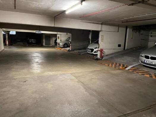 Garage zur Miete 60 € Orionstraße 4 Unterschleißheim 85716