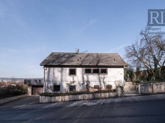 Einfamilienhaus zum Kauf 249.000 € 8,5 Zimmer 140 m² 953 m² Grundstück Eltmann 97483