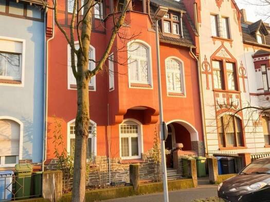 Mehrfamilienhaus zum Kauf als Kapitalanlage geeignet 495.000 € 6 Zimmer 290 m² 255 m² Grundstück Dammstr 8 Neuwied 56564