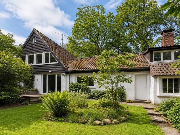 Villa zur Miete 3.100 € 10 Zimmer 254 m² 3.000 m² Grundstück Isernhagen-Süd Hannover / Isernhagen-Süd 30657