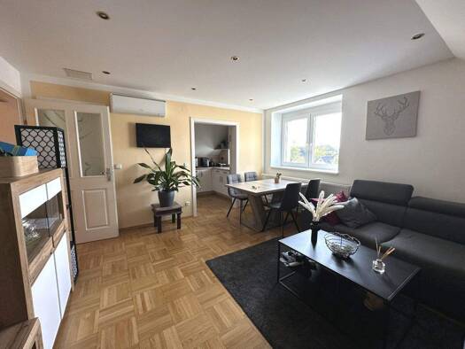 Wohnung zur Miete 409 € 3 Zimmer 72,5 m² 3. Geschoss Hauptstraße 45 Jennersdorf 8380