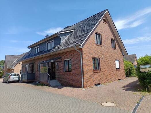 Doppelhaushälfte zur Miete 1.950 € 8 Zimmer 170 m² 250 m² Grundstück frei ab 01.08.2026 Jork 21635