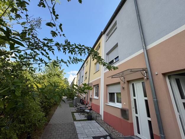 Reihenmittelhaus zum Kauf 459.900 € 4 Zimmer 110 m² 88 m² Grundstück frei ab sofort Zirndorf Zirndorf 90513