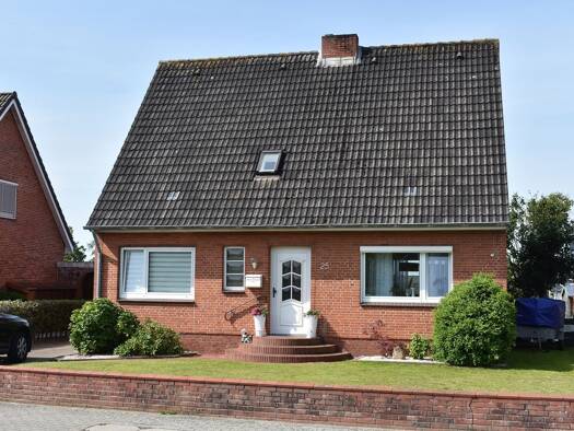 Haus zum Kauf 234.000 € 4 Zimmer 108 m² 771 m² Grundstück Bredstedt 25821