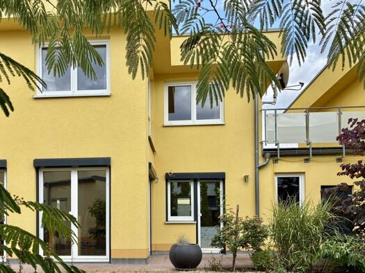 Maisonette zum Kauf 398.000 € 3 Zimmer 107,2 m² Innenstadt Mitte 06110