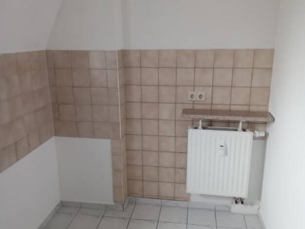 Wohnung zur Miete 350 € Dachgeschoss frei ab sofort Marienthal Zwickau 08060